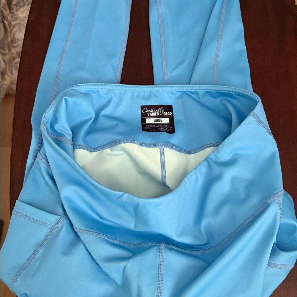 Constantly Varied Gear Blue Capris - Large